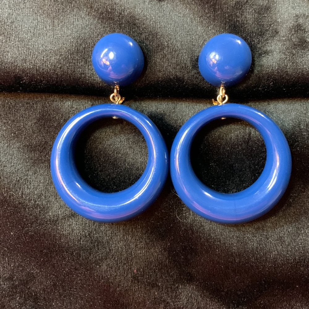 KJL by Kenneth Jay Lane Blue Dangling Hoops Clip-on Earrings